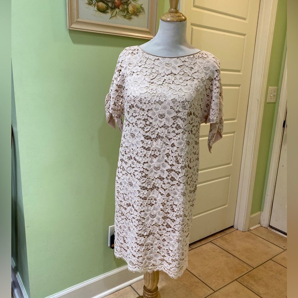 Vince Camuto Pale Blush Pink Tan Lace Cold Shoulder Cocktail Shift Dress…